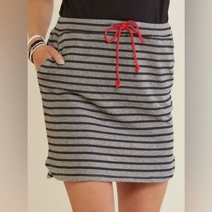 Sundry size 0 women’s‎ gray black skirt with pockets